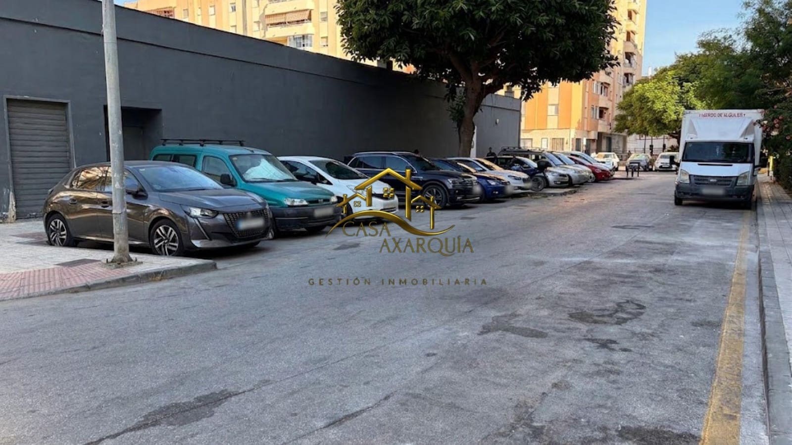 Garaż na sprzedaż w Velez-Malaga - 18 000 € (Ref: 10089618)