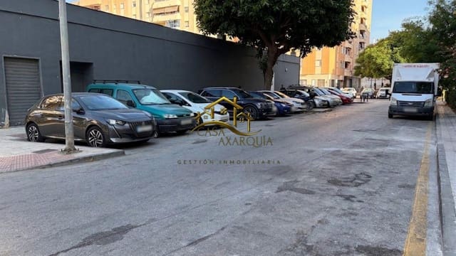 Garaż na sprzedaż w Vélez-Málaga - 18 000 € (Ref: 10089618)