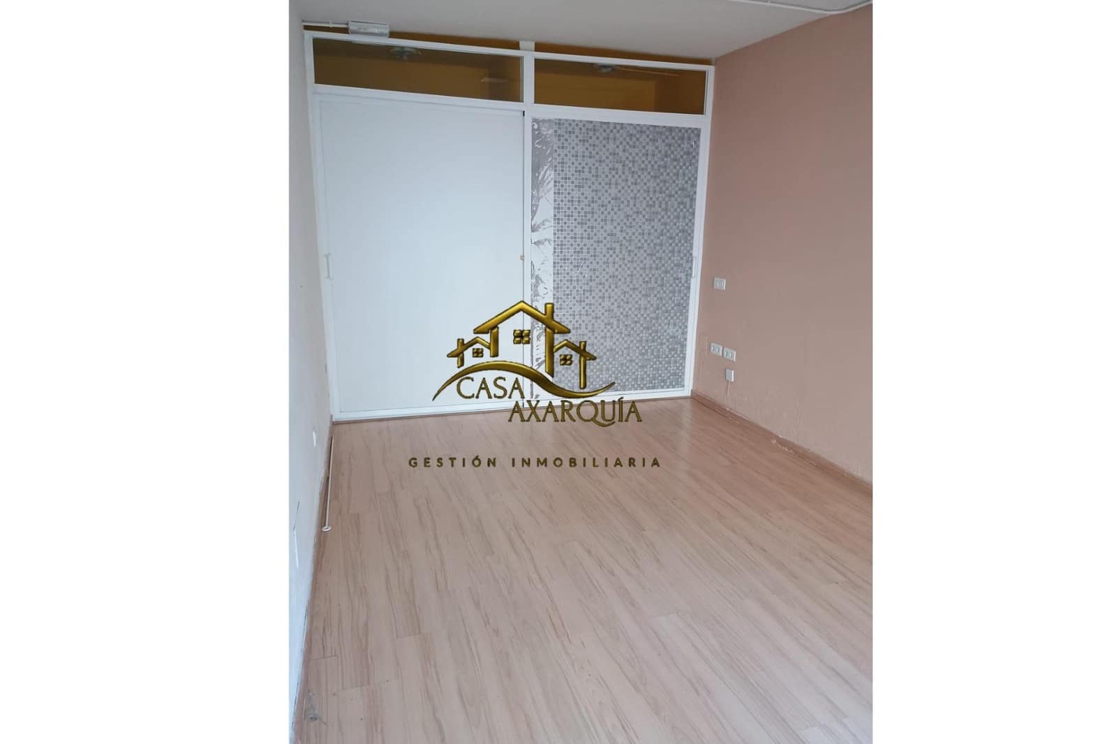 Kommersiell att hyra i Velez-Malaga - 300 € (Ref: 10165195)