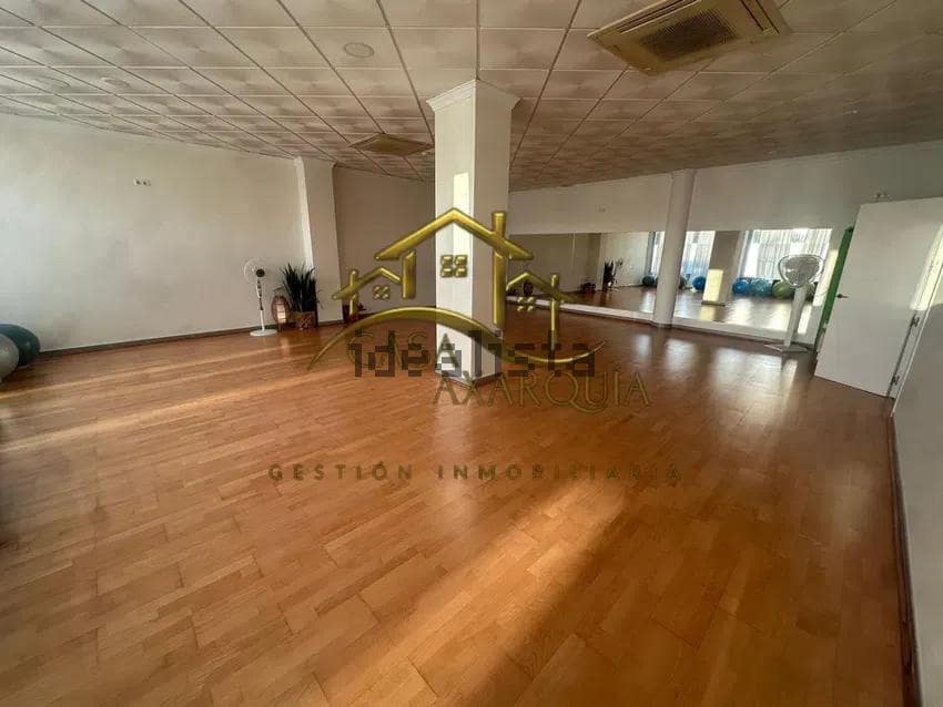 Erhverv til salg i Velez-Malaga - € 299.000 (Ref: 10166832)
