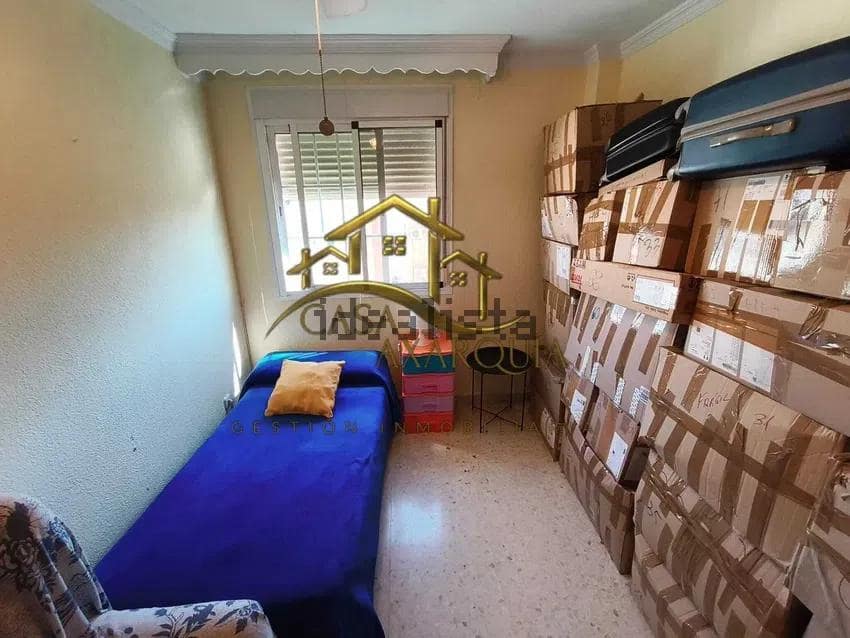 4 soveværelse Lejlighed til salg i Malaga by - € 350.000 (Ref: 10166836)