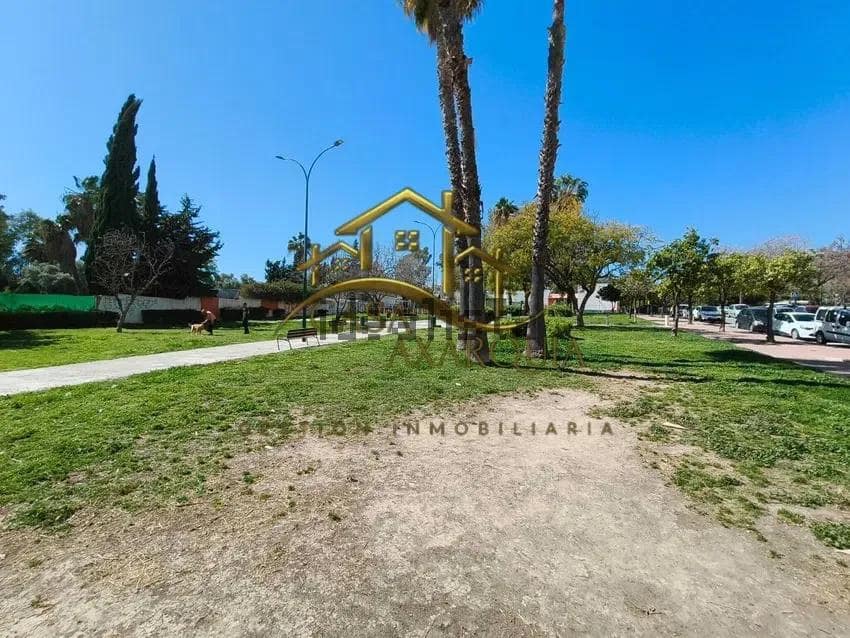 4 soveværelse Lejlighed til salg i Malaga by - € 350.000 (Ref: 10166836)