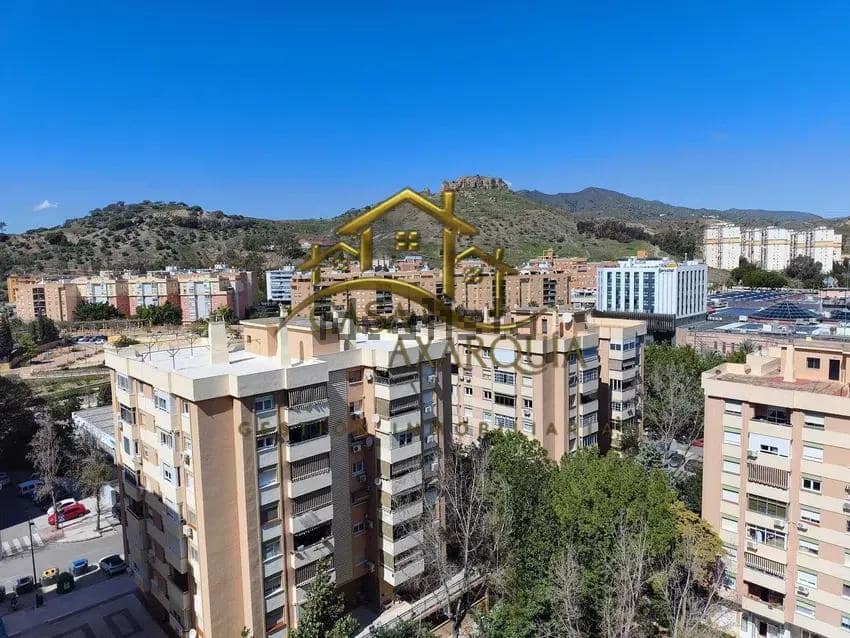 4 soveværelse Lejlighed til salg i Malaga by - € 350.000 (Ref: 10166836)