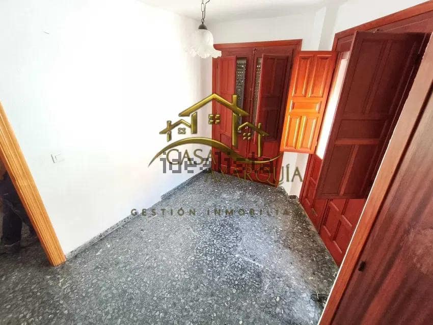 5 soveværelse Villa til salg i Velez-Malaga - € 220.000 (Ref: 10166837)