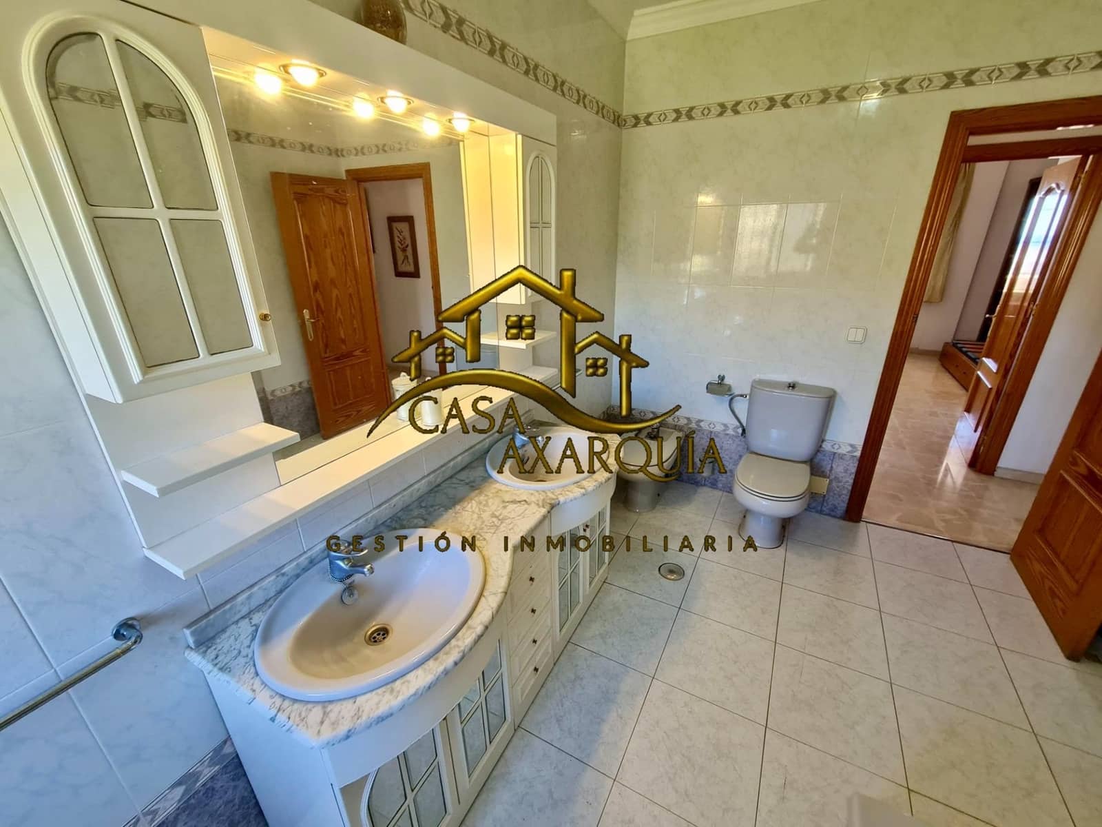 3 soveværelse Finca/Landehus til salg i Chilches med garage - € 560.000 (Ref: 8999553)