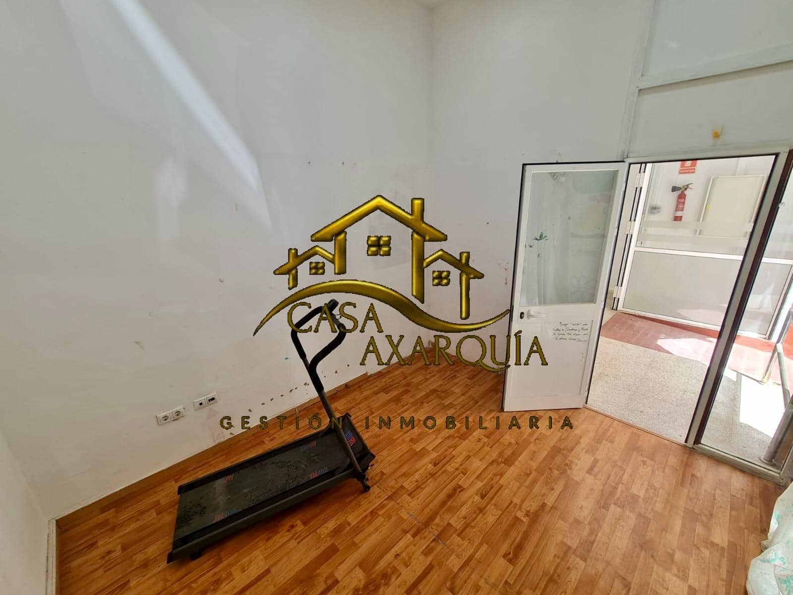 Erhverv til salg i Velez-Malaga - € 120.000 (Ref: 8999558)