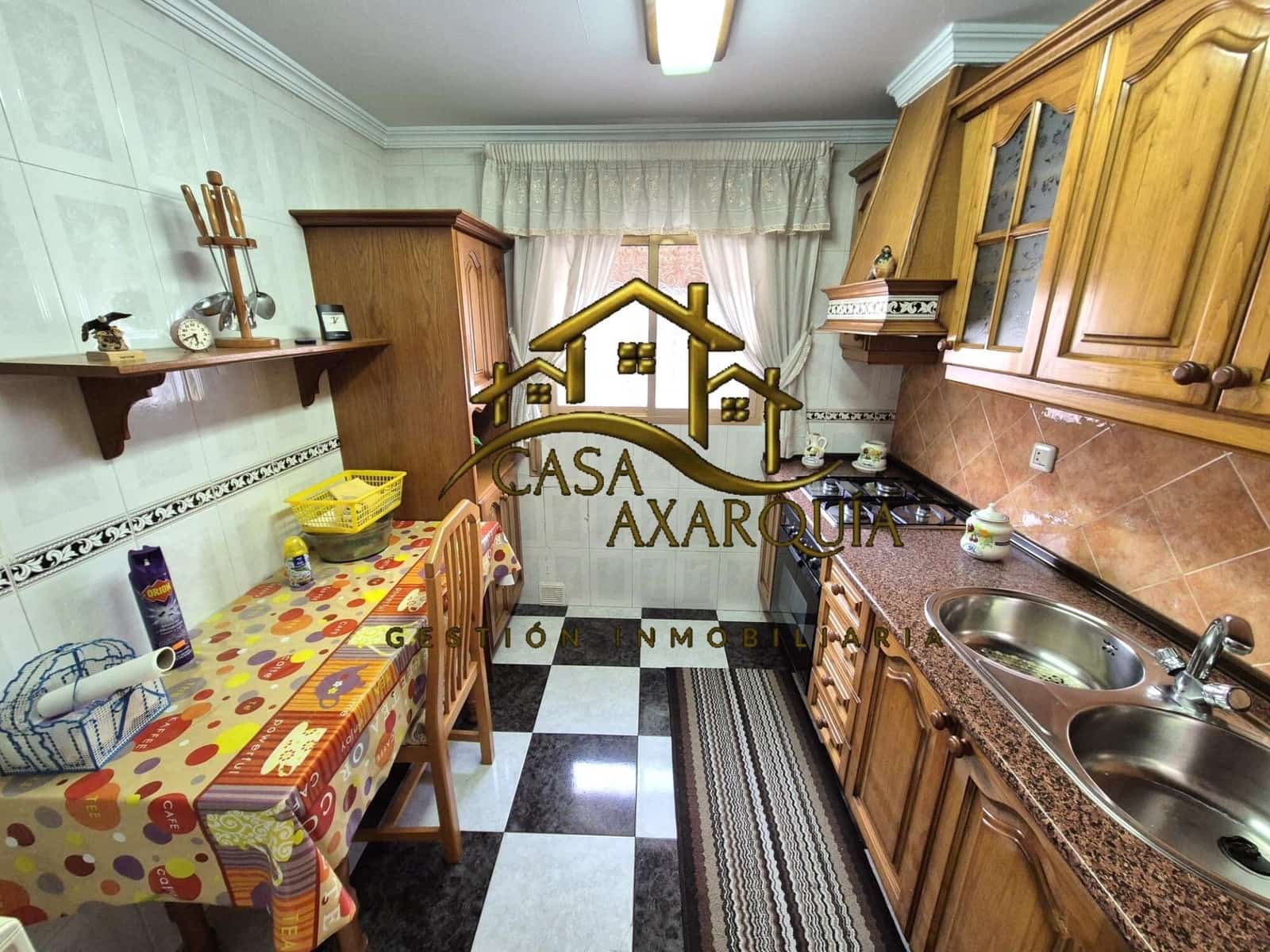 3 bedroom Townhouse for sale in Competa with garage - € 119,900 (Ref: 8999563)