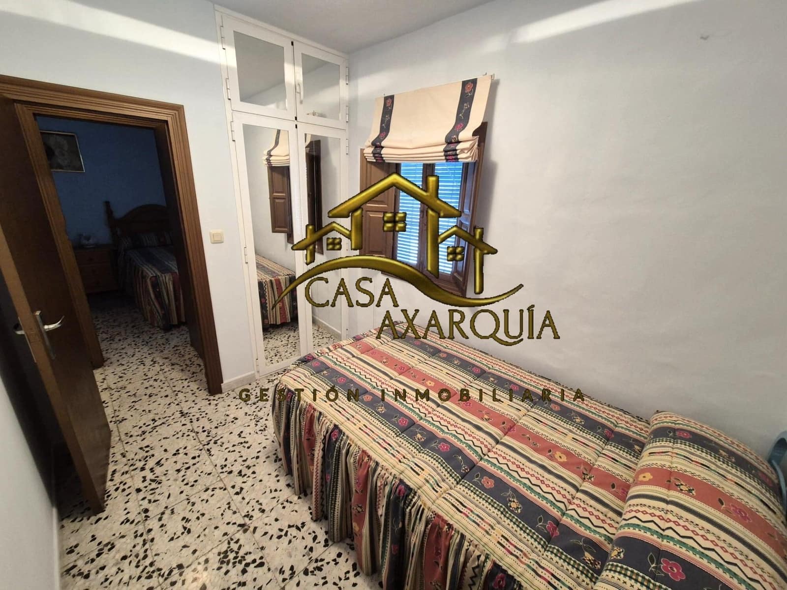 3 bedroom Townhouse for sale in Competa with garage - € 119,900 (Ref: 8999563)