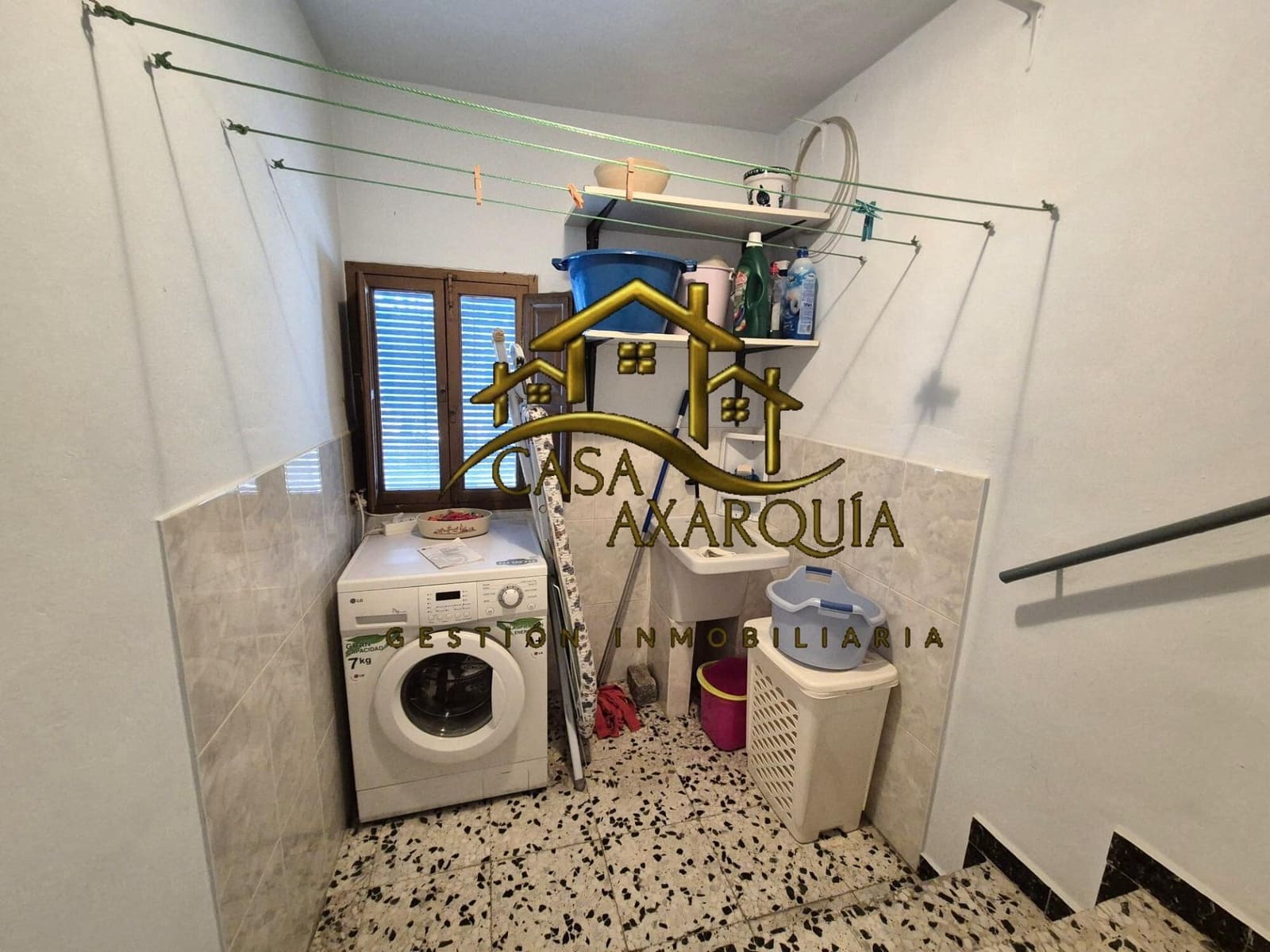 3 bedroom Townhouse for sale in Competa with garage - € 119,900 (Ref: 8999563)