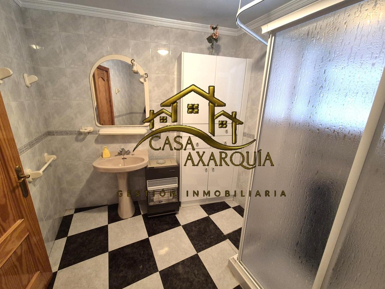 3 bedroom Townhouse for sale in Competa with garage - € 119,900 (Ref: 8999563)