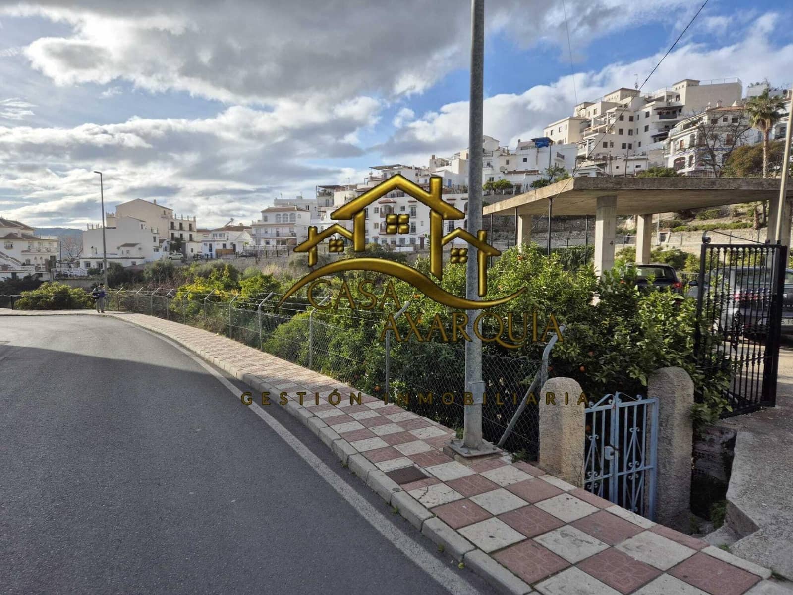 3 bedroom Townhouse for sale in Competa with garage - € 119,900 (Ref: 8999563)