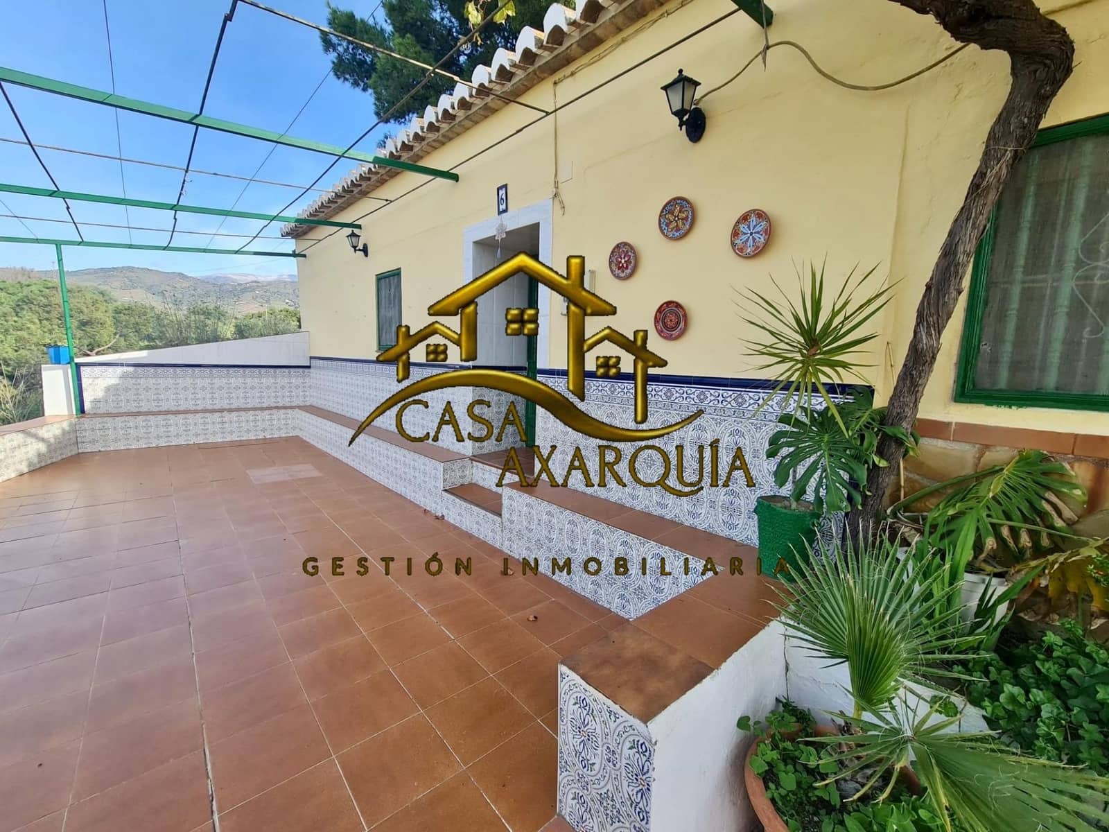 4 soveværelse Finca/Landehus til salg i Velez-Malaga med garage - € 395.000 (Ref: 8999564)