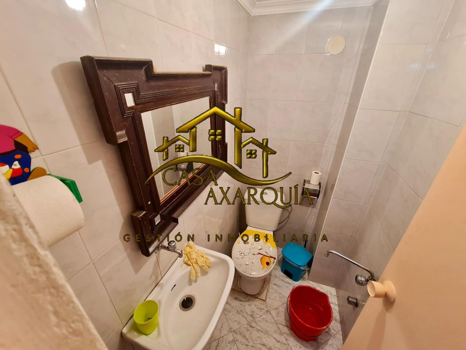 Erhverv til salg i Velez-Malaga - € 99.900 (Ref: 8999566)