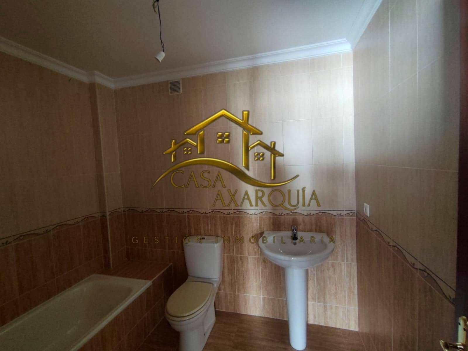 3 quarto Moradia em Banda para venda em Alcaucin com piscina garagem - 157 000 € (Ref: 9202585)