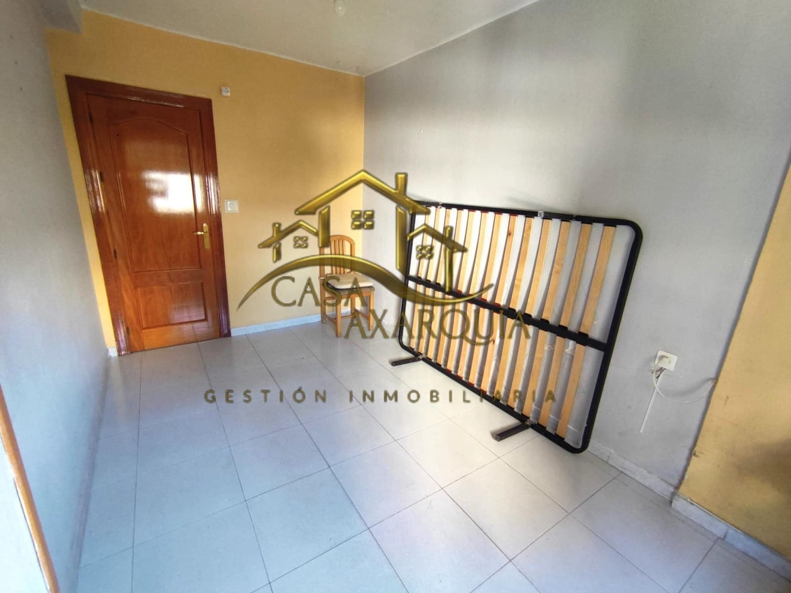 3 bedroom Flat for sale in Velez-Malaga - € 165,000 (Ref: 9335195)