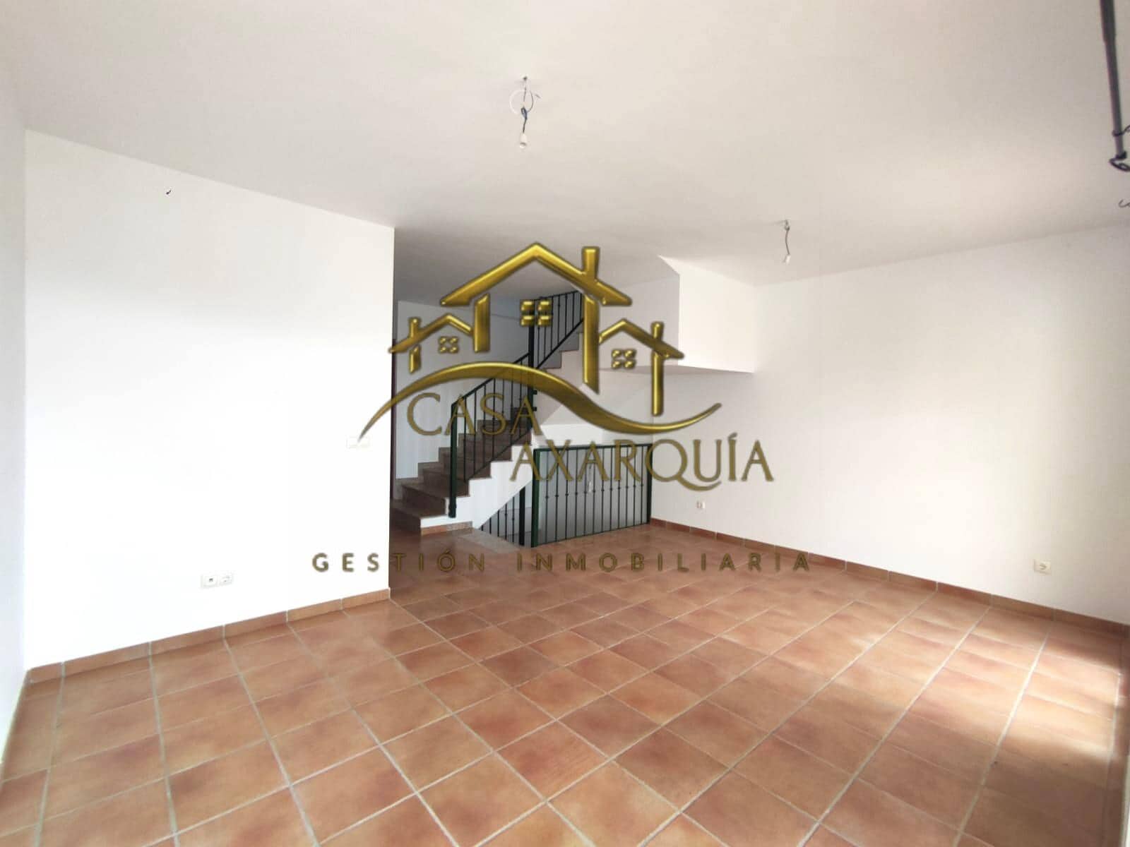 3 slaapkamer Rijtjeshuis te koop in Alcaucin met zwembad garage - € 185.000 (Ref: 9450140)