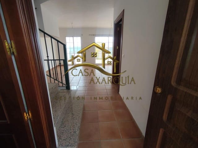 3 soverom Rekkehus til salgs i Alcaucín med svømmebasseng garasje - € 185 000 (Ref: 9450140)