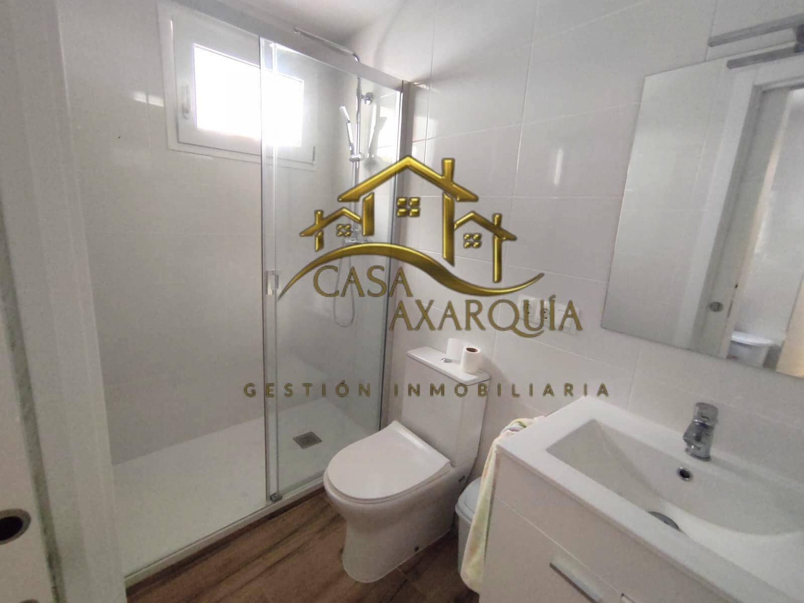 5 bedroom Townhouse for sale in Velez-Malaga - € 299,000 (Ref: 9474988)