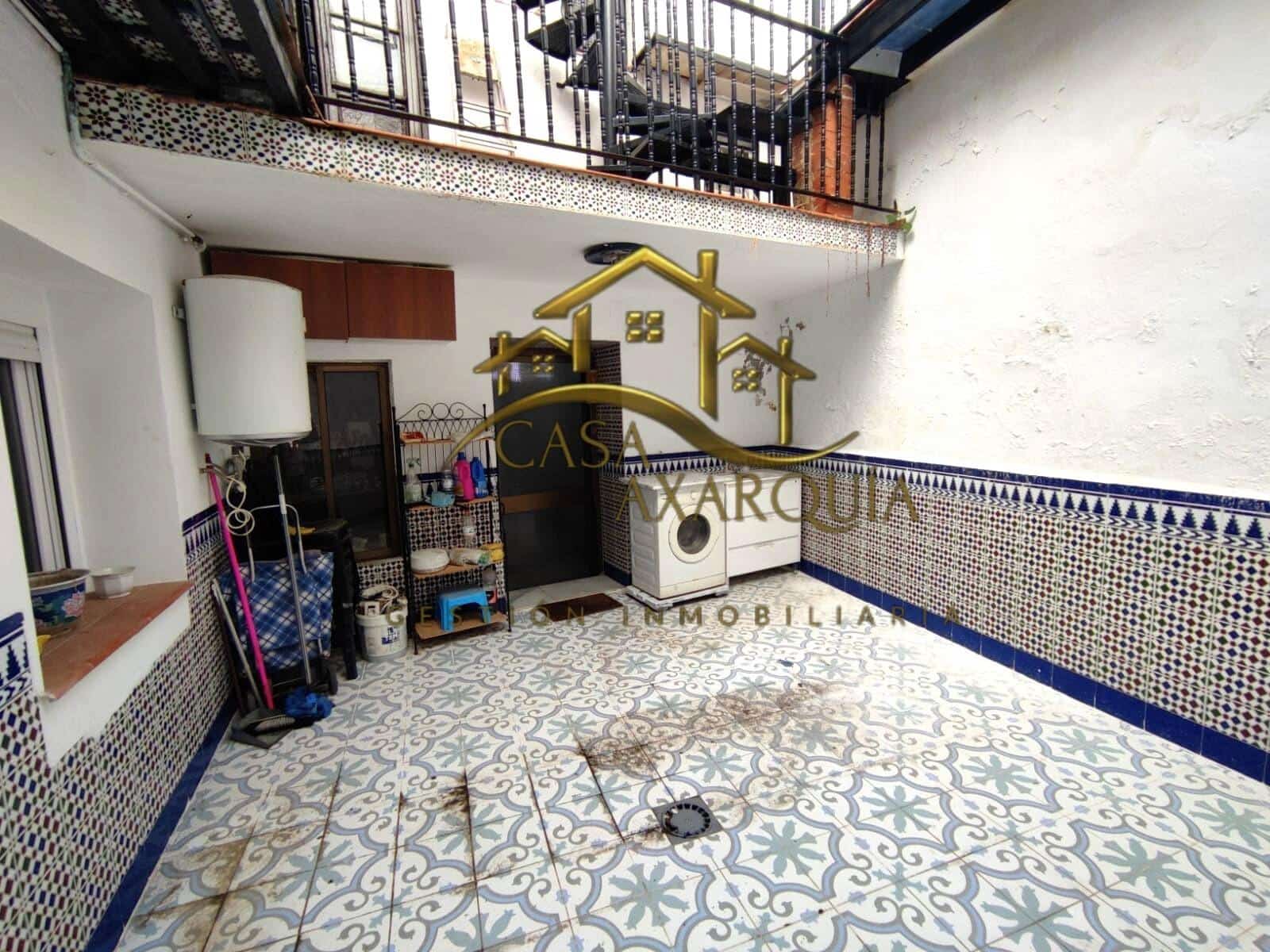 5 bedroom Townhouse for sale in Velez-Malaga - € 299,000 (Ref: 9474988)