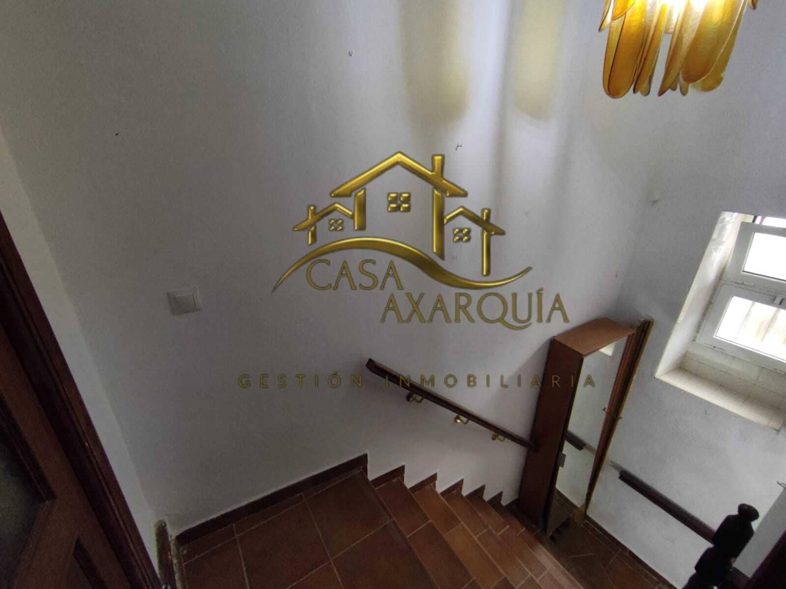 5 bedroom Townhouse for sale in Velez-Malaga - € 299,000 (Ref: 9474988)