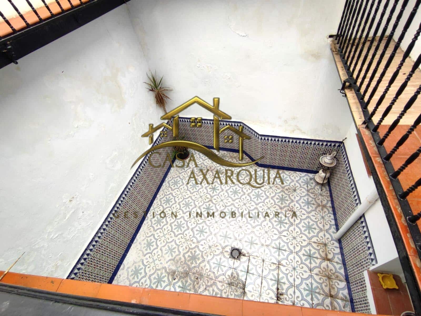 5 bedroom Townhouse for sale in Velez-Malaga - € 299,000 (Ref: 9474988)