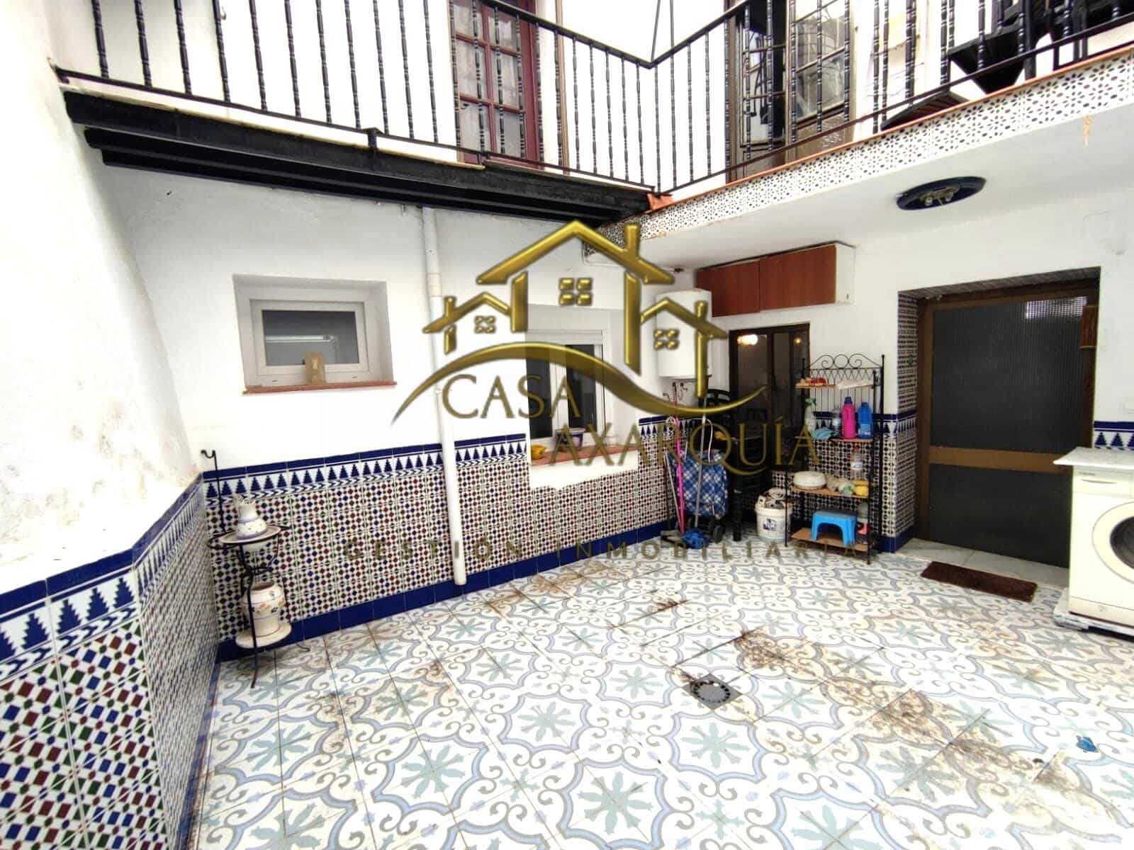 5 bedroom Townhouse for sale in Velez-Malaga - € 299,000 (Ref: 9474988)