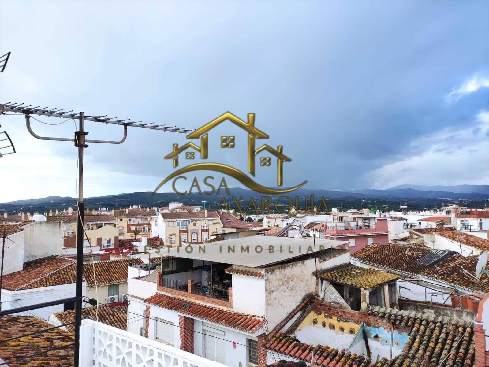 5 bedroom Townhouse for sale in Velez-Malaga - € 299,000 (Ref: 9474988)