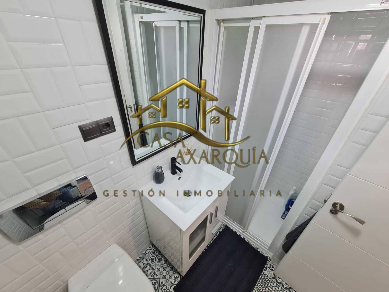 2 soveværelse Rækkehus til salg i Torre del Mar med swimmingpool - € 450.000 (Ref: 9530834)