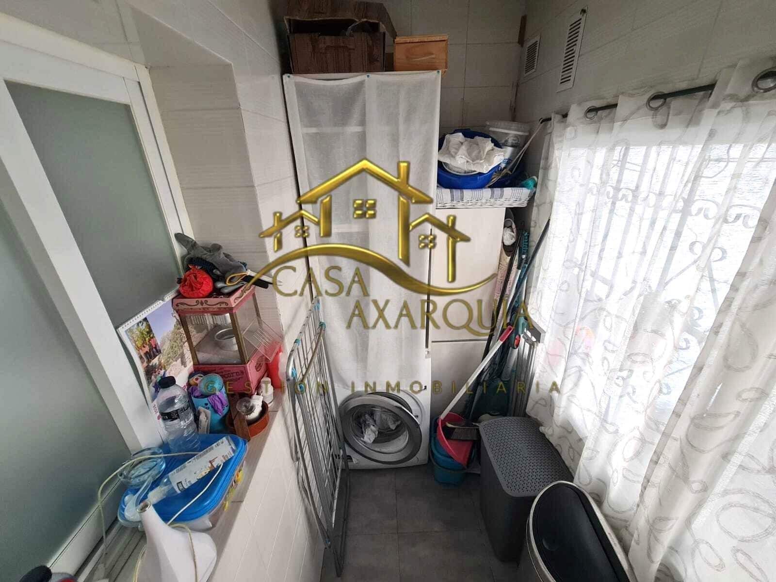 2 soveværelse Rækkehus til salg i Torre del Mar med swimmingpool - € 450.000 (Ref: 9530834)