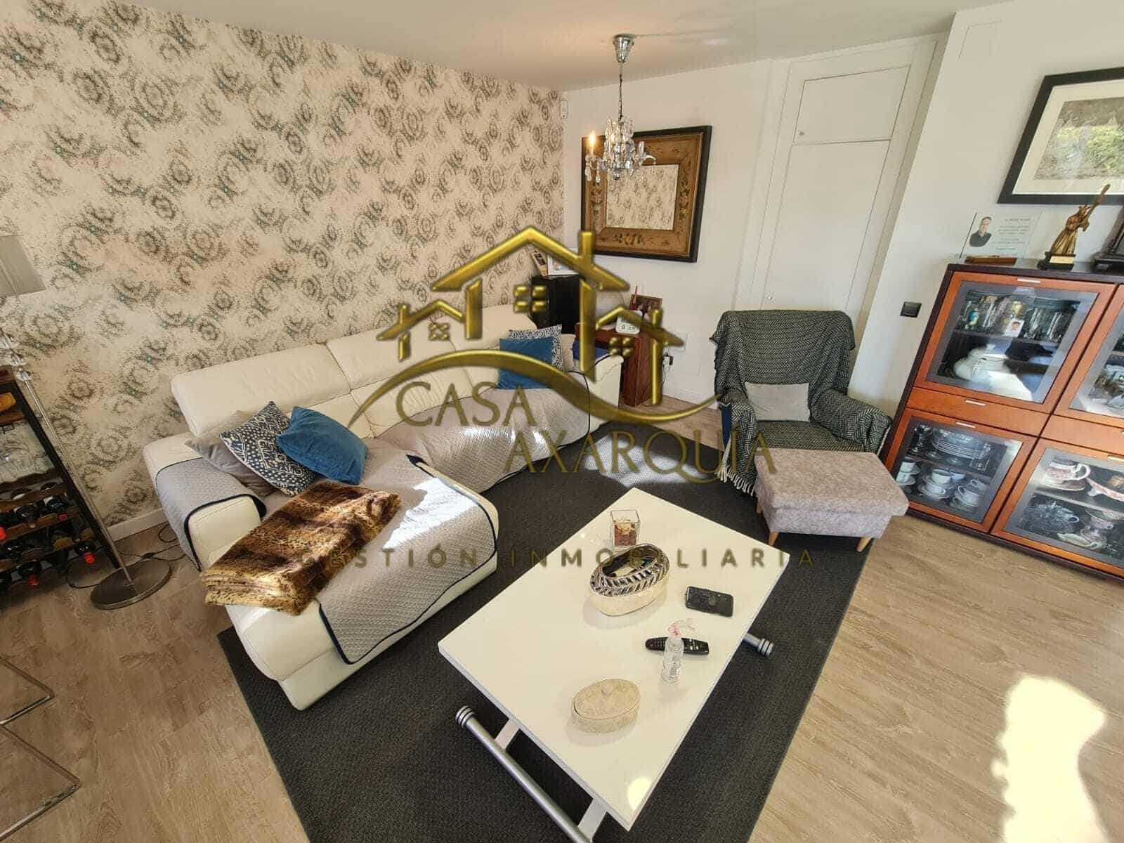 2 soveværelse Rækkehus til salg i Torre del Mar med swimmingpool - € 450.000 (Ref: 9530834)