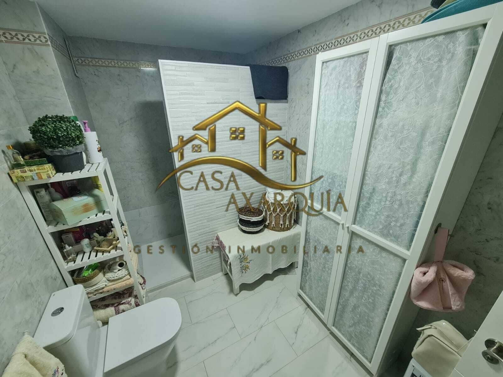 2 soveværelse Rækkehus til salg i Torre del Mar med swimmingpool - € 450.000 (Ref: 9530834)