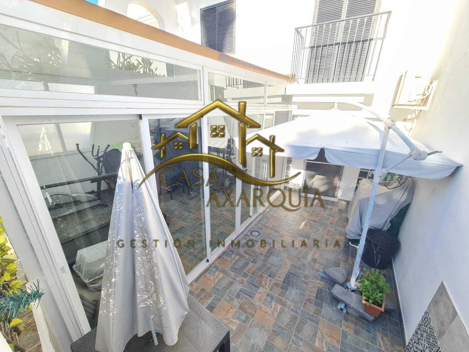 2 soveværelse Rækkehus til salg i Torre del Mar med swimmingpool - € 450.000 (Ref: 9530834)