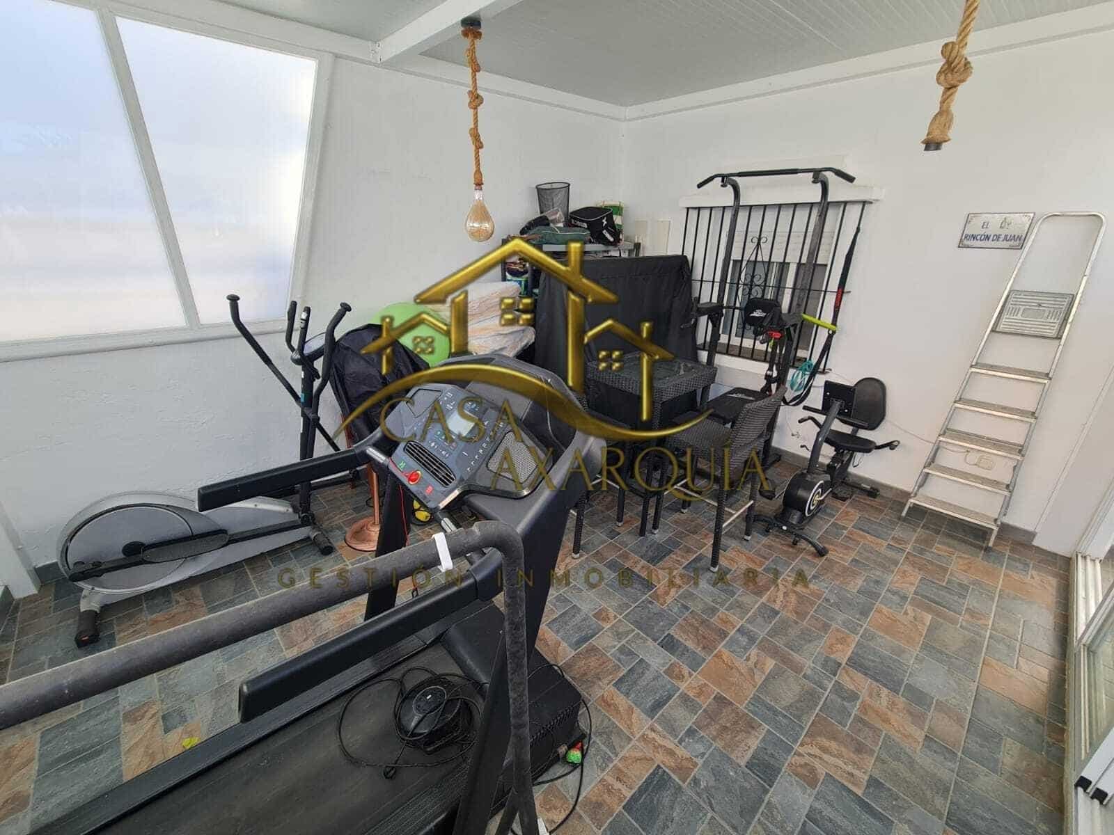 2 soveværelse Rækkehus til salg i Torre del Mar med swimmingpool - € 450.000 (Ref: 9530834)