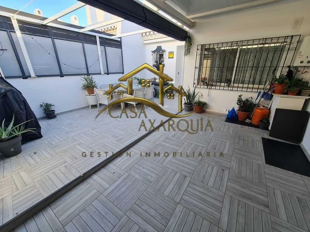 2 soveværelse Rækkehus til salg i Torre del Mar, Vélez-Málaga med swimmingpool - € 450.000 (Ref: 9530834)