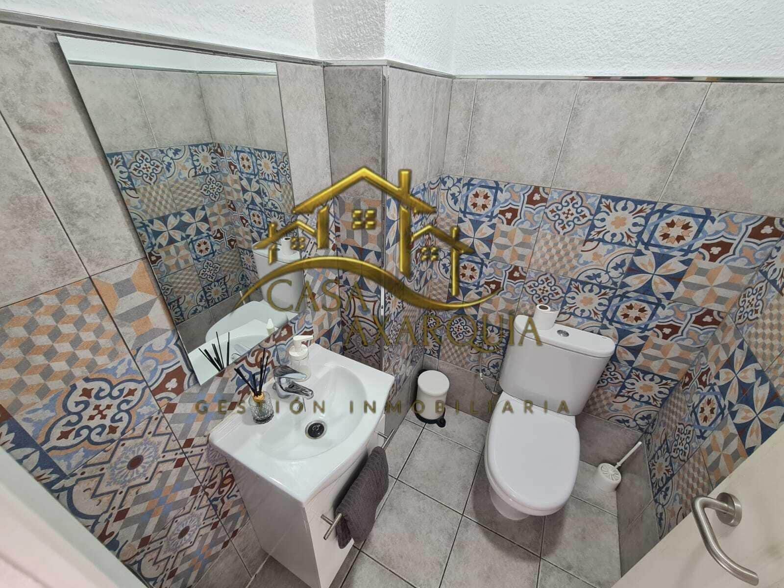 2 soveværelse Rækkehus til salg i Torre del Mar med swimmingpool - € 450.000 (Ref: 9530834)