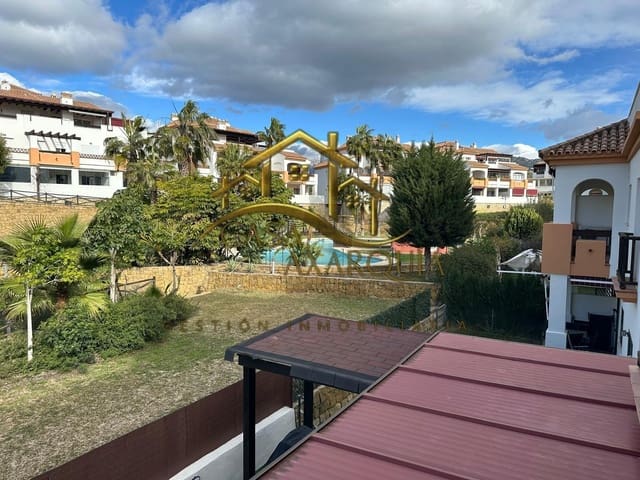 Piso de 2 habitaciones en Caleta de Vélez, Vélez-Málaga en venta con piscina - 290.000 € (Ref: 9541615)