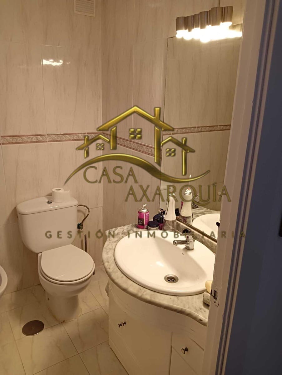 Piso de 3 habitaciones en Torre del Mar en alquiler - 1.600 € (Ref: 9543823)