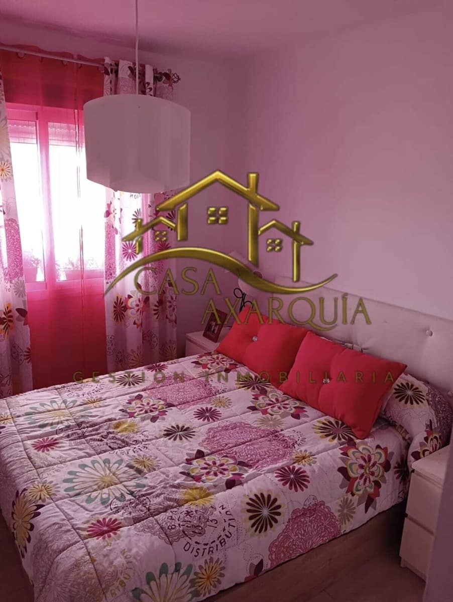 Piso de 3 habitaciones en Torre del Mar en alquiler - 1.600 € (Ref: 9543823)