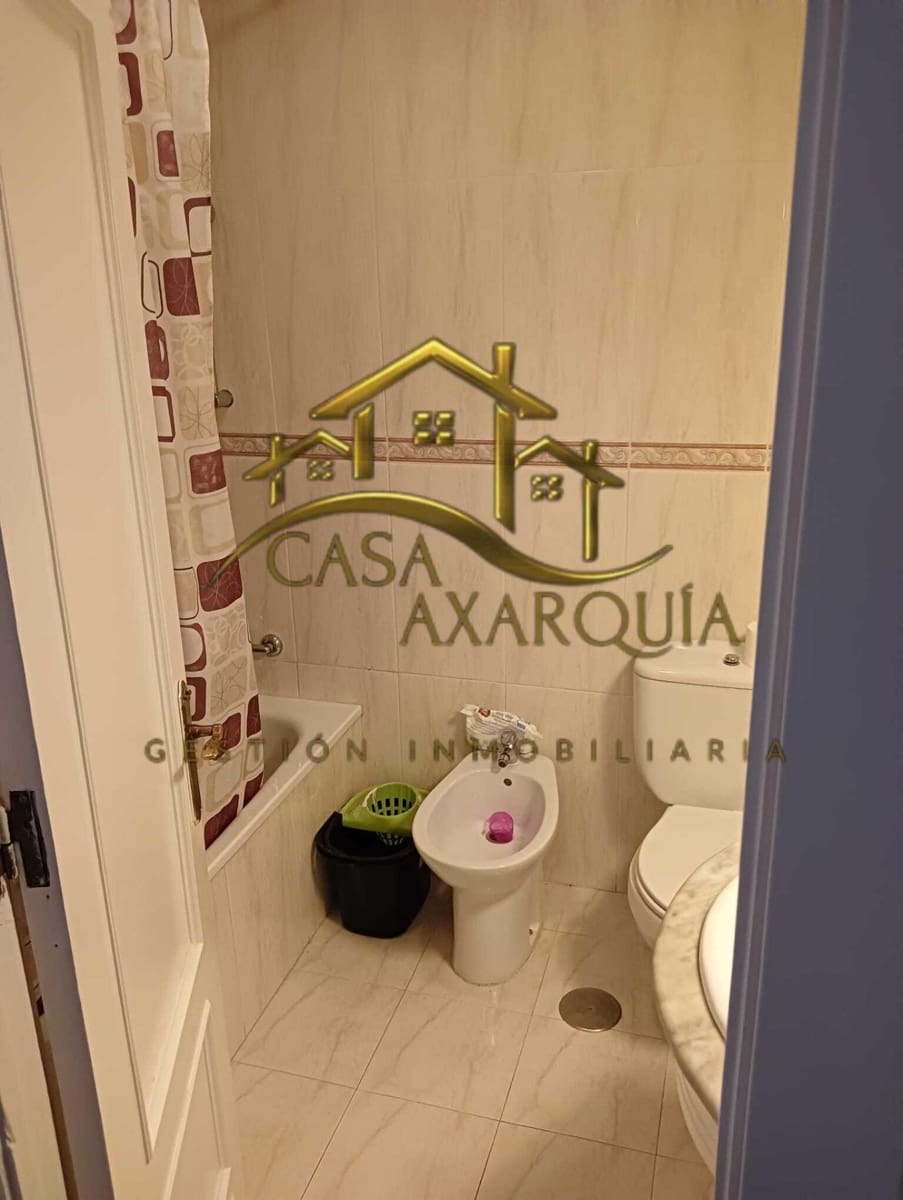 Piso de 3 habitaciones en Torre del Mar en alquiler - 1.600 € (Ref: 9543823)