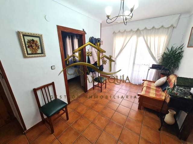 Chalet de 5 habitaciones en Vélez-Málaga en venta con garaje - 290.000 € (Ref: 9596376)