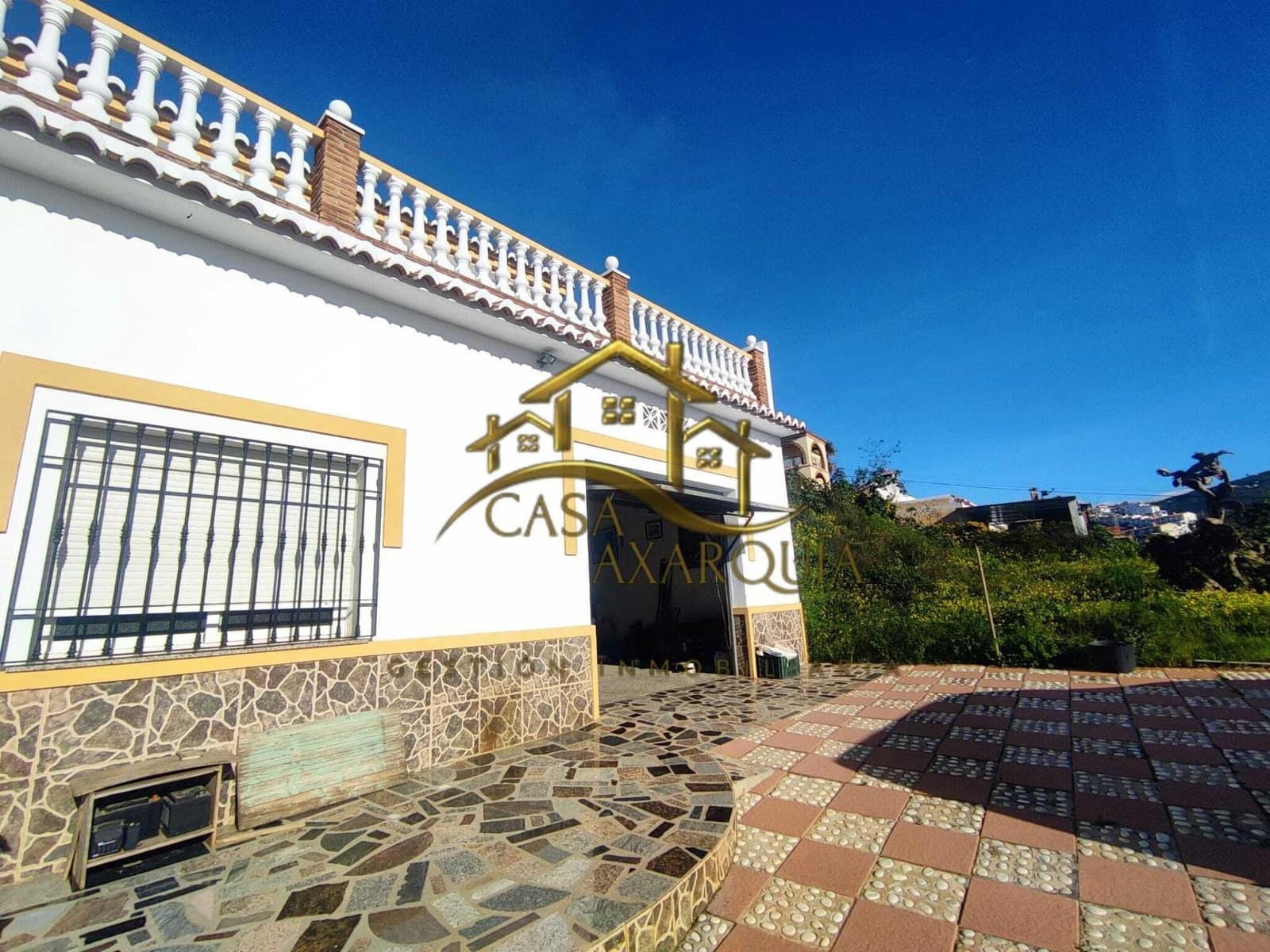 2 bedroom Villa for sale in Torrox-Costa with garage - € 450,000 (Ref: 9670885)