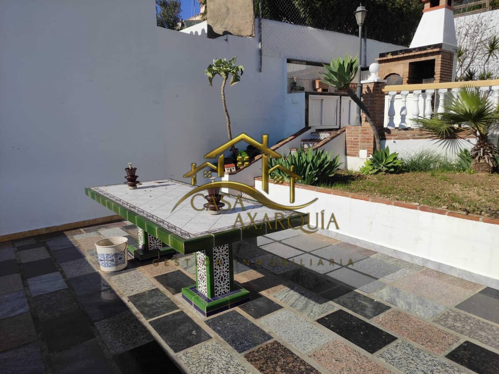 2 bedroom Villa for sale in Torrox-Costa with garage - € 450,000 (Ref: 9670885)