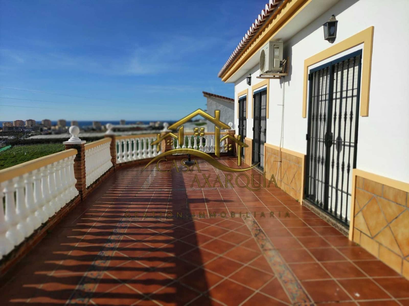 2 bedroom Villa for sale in Torrox-Costa with garage - € 450,000 (Ref: 9670885)