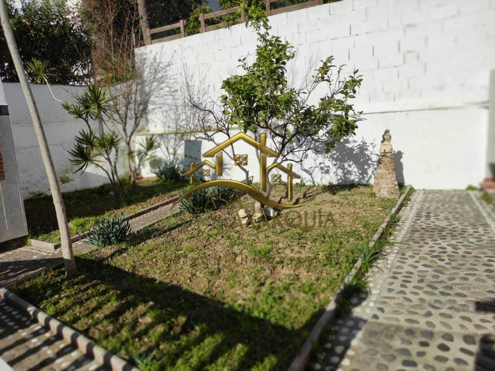 2 bedroom Villa for sale in Torrox-Costa with garage - € 450,000 (Ref: 9670885)