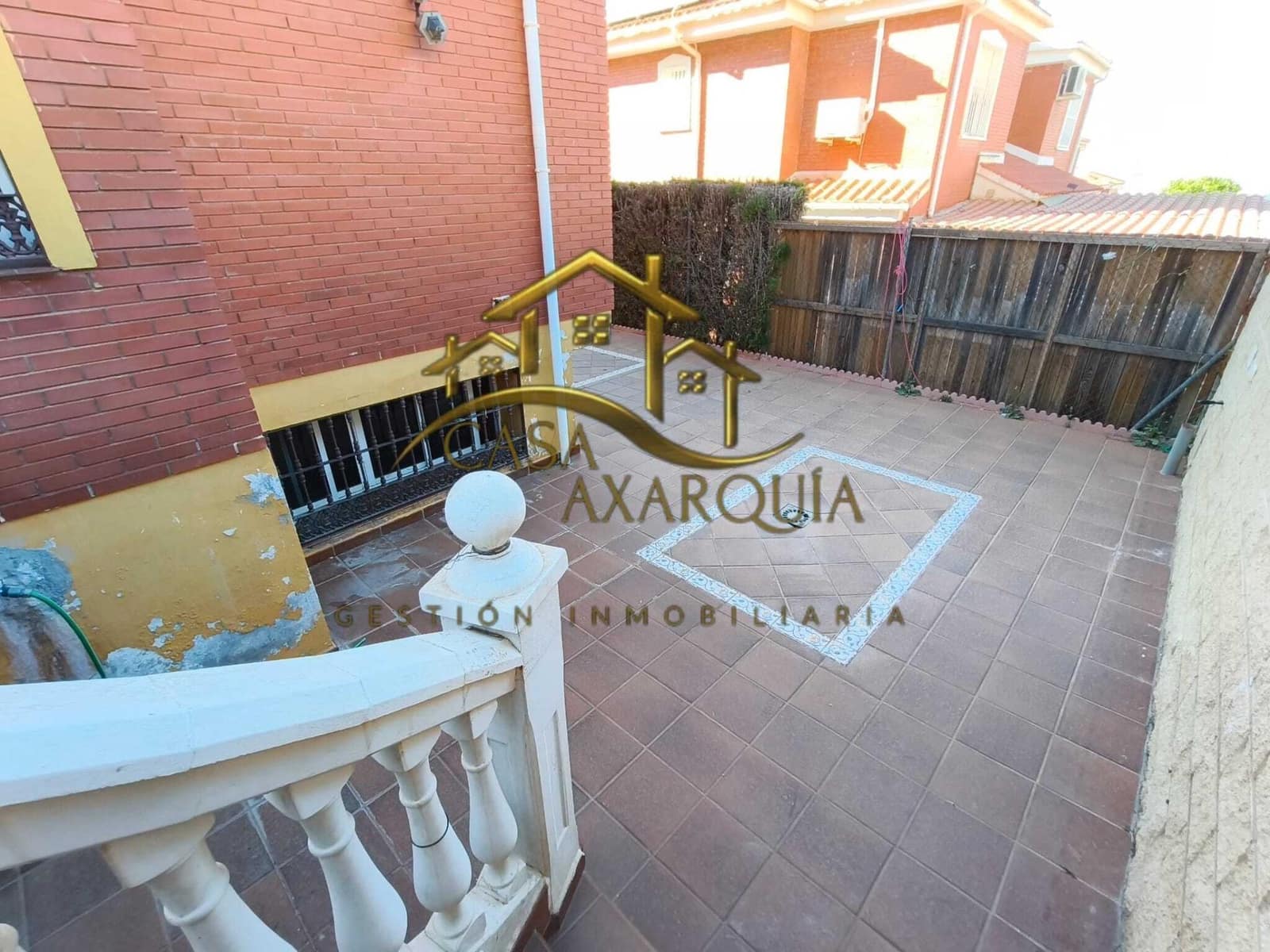 2 bedroom Semi-detached Villa for sale in Alhaurin de la Torre - € 599,000 (Ref: 9759156)