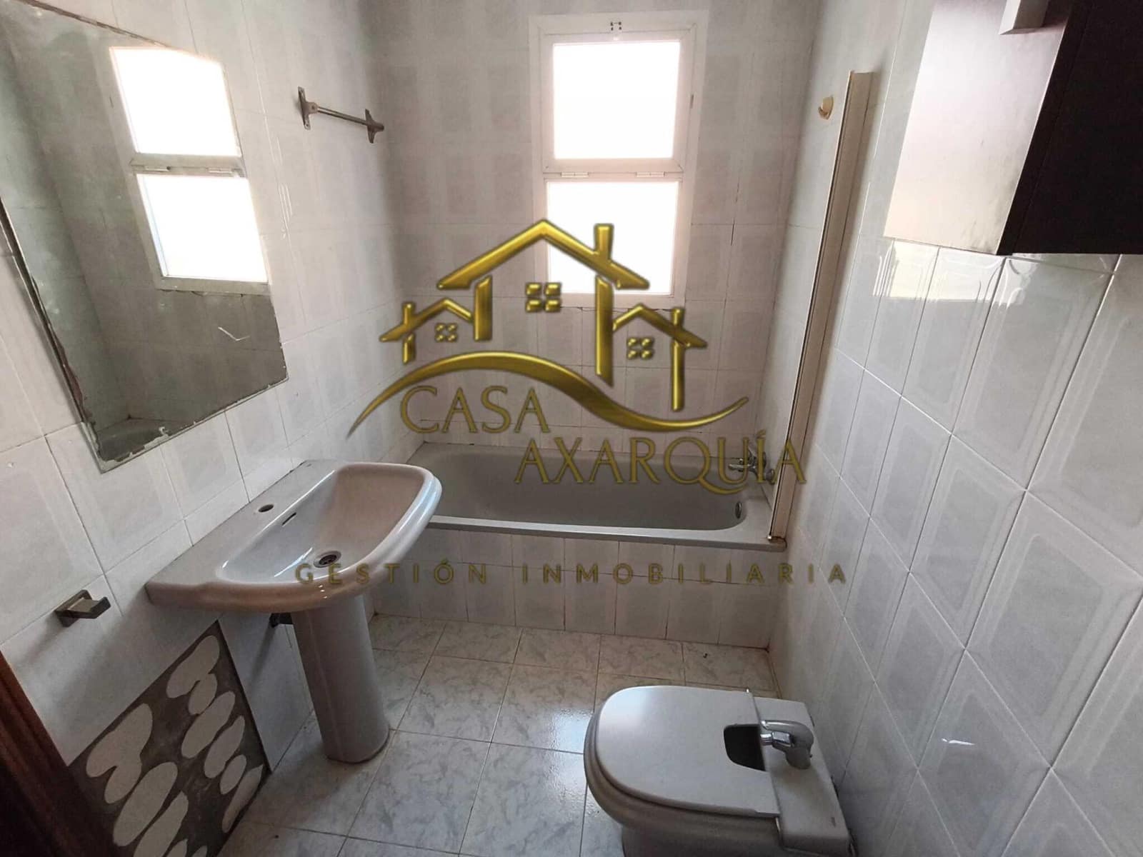 2 bedroom Semi-detached Villa for sale in Alhaurin de la Torre - € 599,000 (Ref: 9759156)