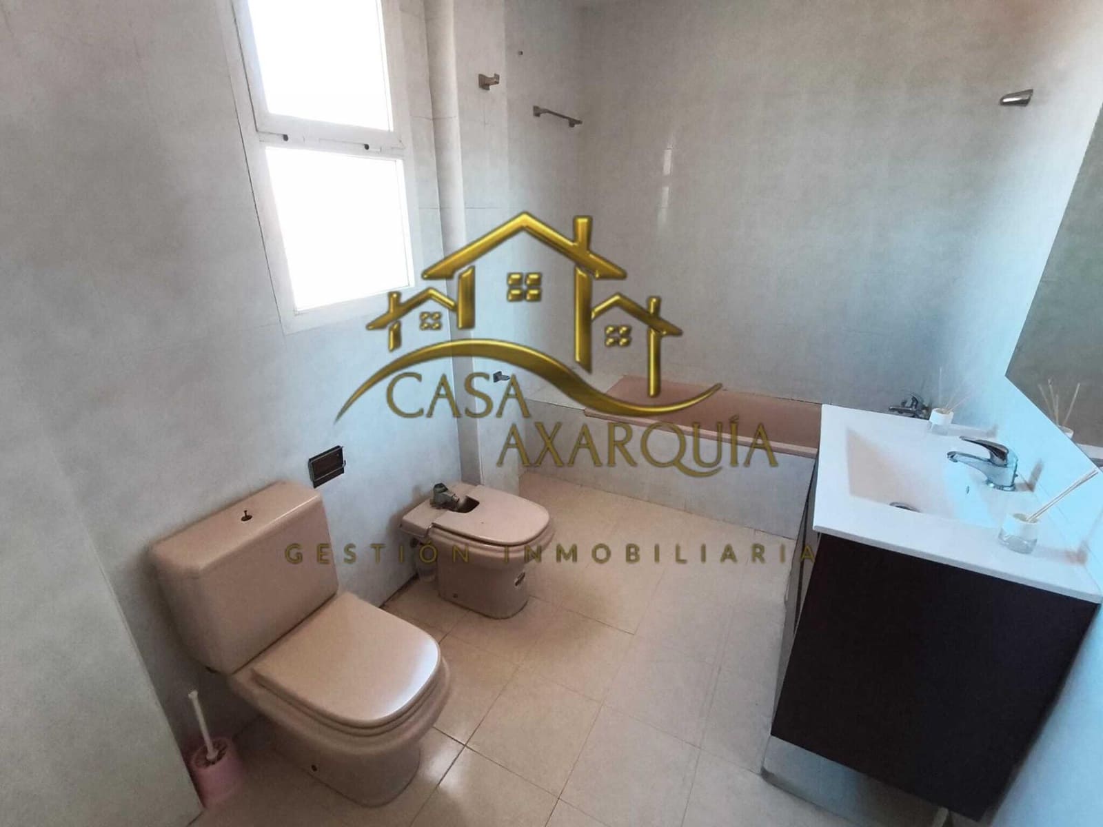 2 bedroom Semi-detached Villa for sale in Alhaurin de la Torre - € 599,000 (Ref: 9759156)