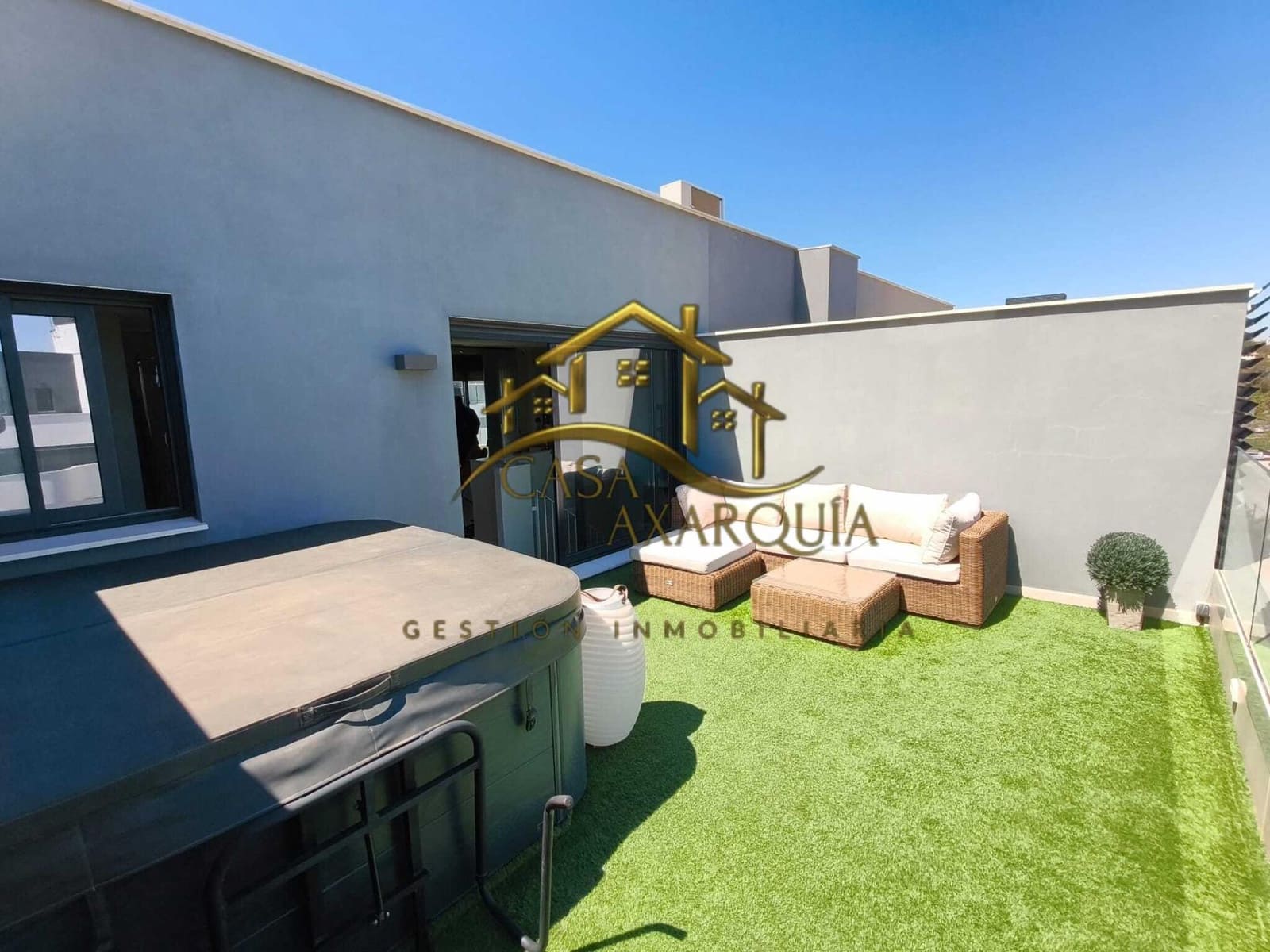 3 bedroom Penthouse for sale in Torremolinos with pool - € 1,150,000 (Ref: 9786780)