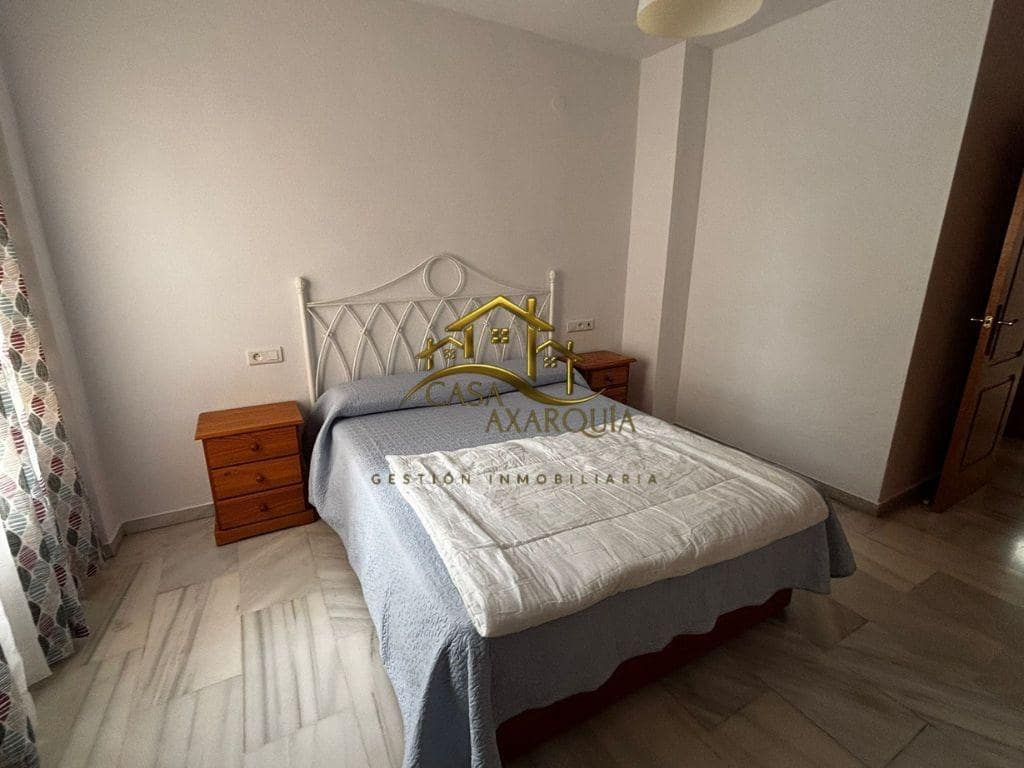 Piso de 2 habitaciones en Torre del Mar en alquiler con piscina - 1.000 € (Ref: 9867133)