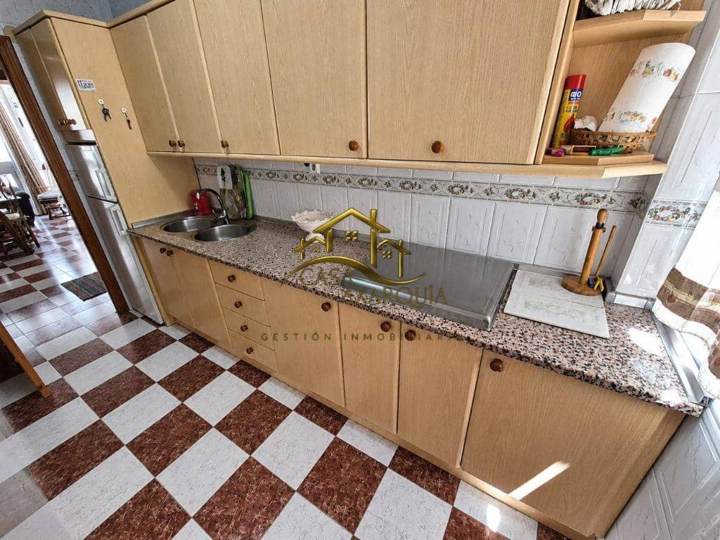 3 bedroom Flat for sale in Torre del Mar - € 240,000 (Ref: 9868799)